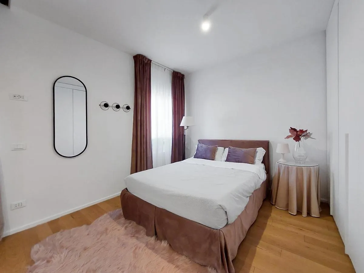 Apartament Piazza Di Spagna - Suite Donata, StrollingRzym Włochy